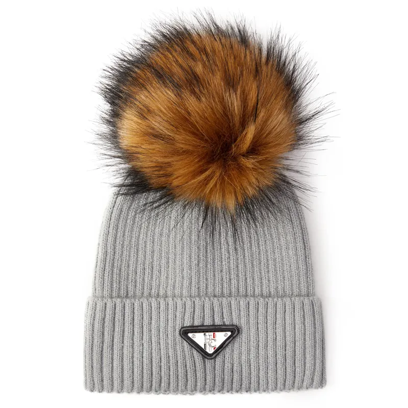 Holland Cooper Burghley Bobble Hat - Soft Grey